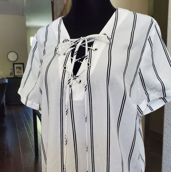 Black and white pinstripe blouse.  NWOT - Picture 13 of 16